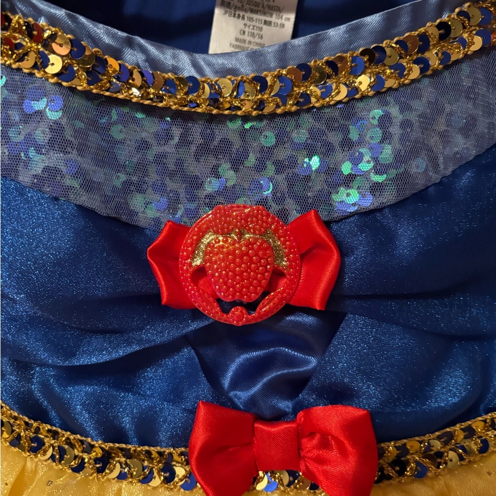 🍎✨ Disney Store Snow White Costume Dress – Size 4T (2025 Collection) ✨🍎 - Picture 3 of 6